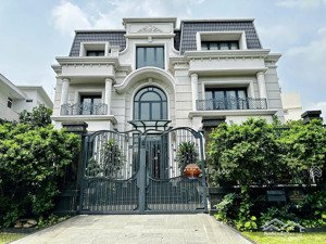 giảm sâu 55 tỷ - 165 tỷ còn 110 tỷ chốt . biệt thự mặt tiền 146 nguyễn văn hưởng thảo điền quận 2