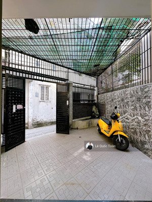 bán nhà 4 tầng, hẻm vip 211 hoàng hoa thám phú nhuận, dt: 4.5x18m (nh 4.8m) giá chi 9 tỷ 550 tl