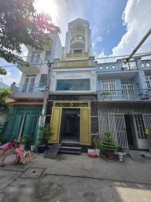 bán nhà đẹp kiên cố hẻm 6m chiến lược, dt 4,1x12m, 1 trệt 1 lững 3 lầu sân thượng, gia 6.1 tỷ