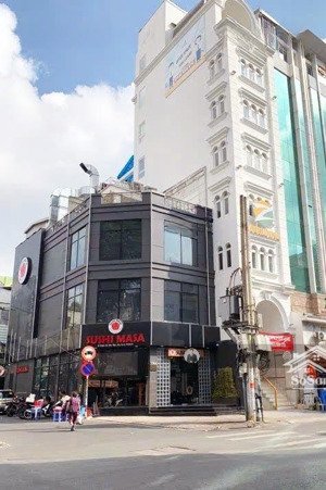 siêu phẩm siêu vị trí góc 3mt võ văn tần, quận 3 - dt:8x20m - 3 tầng - hđt:370trđ - giá 99 tỷ