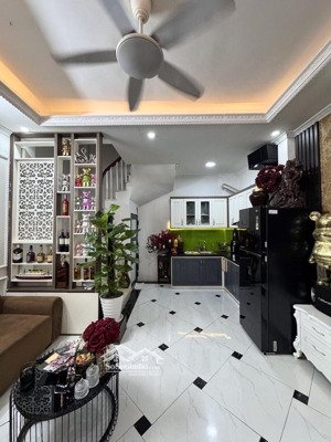 chủ thiện chí bán nhà oto lùi cửa tân mai-40m- 8 tỷ 23