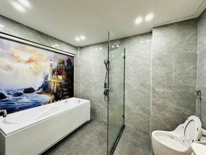 cc gửi bán nhà đẹp full nội thất kinh doanh 52m 7 tầng tm 650kg chỉ 13,5 tỷ