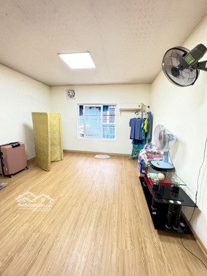 cần bán gấp nhà ngõ 255 lĩnh nam