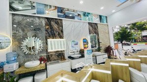 bán nhà mặt phố hào nam, cát linh, đống đa, 60m, 5 tầng, kinh doanh sầm uất. giá 32 tỷ