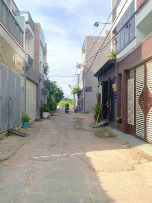 bán gấp 02 lô đất kdc 185 ngô chí quốc, bình chiểu. đường xe hơi, sổ hồng riêng