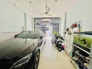 bán nhà hẻm xe hơi 8m, đường hoà bình, quận tân phú, gần đầm sen, giáp quận 11. dt 85m2, 4 tầng.