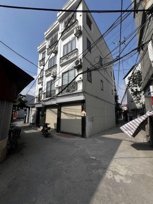 hiếm nhà mới đông dư 32m 4tầng - lô góc - ngõ thông - kinh doanh