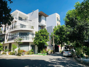 bán lô góc 2mt dương tử giang - nam việt á, gần sông