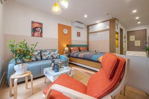 gọi cho em ngay để mua được căn studio full đồ view bể bơi giá 2 tỷ280tr tại vhocp lh: 