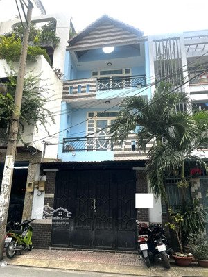 bán nhà mặt tiền khu bàu cát, diện tích 5mx23m 1 trệt, 2 lầu, nhà còn mới, giá 18 tỷ ( bớt lộc)