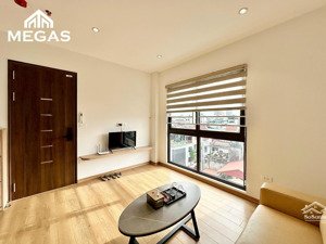cho thuê căn hộ full tất cả nội thất có máy sưởi ở khu trích sài tây hồ ô tô đỗ cửa 1 ngủ