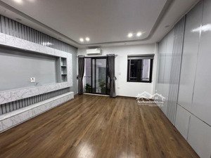 hiếm,nhà ngõ thông ô tô 7 chỗ qua nhà, khu vực phân lô ô bàn cờ, ngõ thông cả ngả đi lại thuận tiện