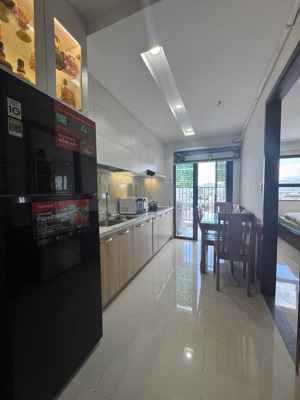 bán căn 47,6 m2 , 2 pn , 1 wc , nội thất đẹp , bancol đông nam giá 2,7 tỷ , lh sơn