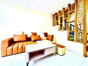 giáp nhị - hoàng mai - nhà đẹp - nội thất xịn sò - ở ngay 28m - 5tầng - 3 ngủ - 6,x t.