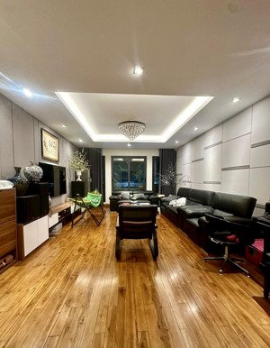 thật 1000% nhà thuỵ khuê, sát ô tô phi, ngõ thông rộng, dân btct, ở giữ, tặng nt gỗ nhập, 43m2 * 5t