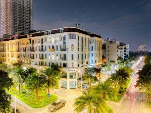 lô góc vạn phúc 7 tầng. view hồ thoáng mát