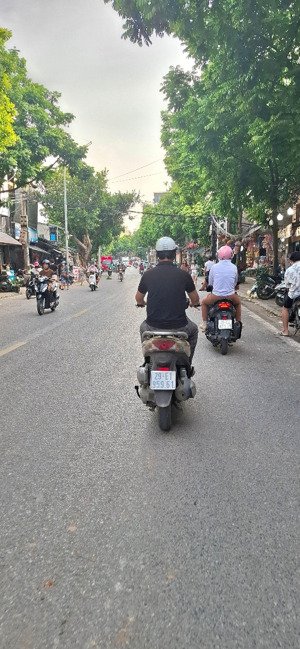 hiếm,14.5tỷ có ngay nhà đẹp âu cơ, tây hồ,7 tầng thang máy,ngõ thông ô tô đỗ cửa 47m2 4pn ở sướng