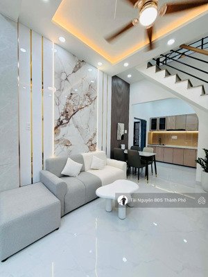 siêu phẩm nhà phố siêu chill nguyễn thượng hiền, ban công + sân thượng view rộng nhà mới xinh