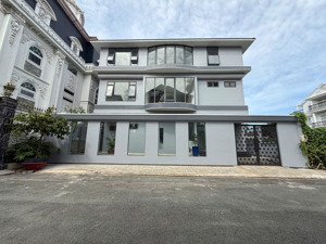 bán gấp biệt thự 2 mặt tiền nguyễn văn hưởng thảo điền rẻ nhất -khu compound an ninh - yên tĩnh