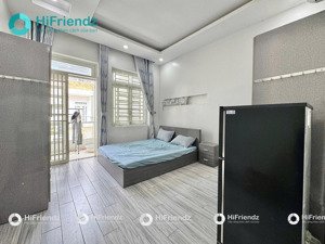 studio ban công - tách bếp - sàn gỗ siêu sạch sẽ - phía sau tttm gigagmall thủ đức
