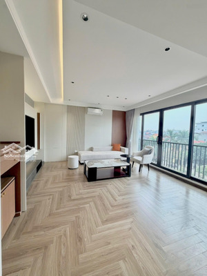 nhà đáng mua - dt 43m2 - mặt tiền 6m - ô tô tải đỗ cửa - 5 tầng thang máy - view đắt giá