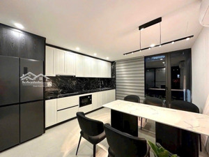 nhà đep kim quan ,việt hưng ,ngõ thông , vf3 đâm thẳng ,3 bước đến chợ ,dt 38m2 , 7.9 tỷ .