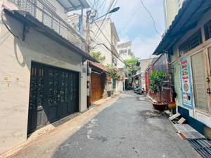 gấp! [chỉ 105tr/m2] hxh 5m núi thành p13 - 4.4x23.25m [vuông vức] 7p cho thuê. chỉ 10.8 tỷ tl