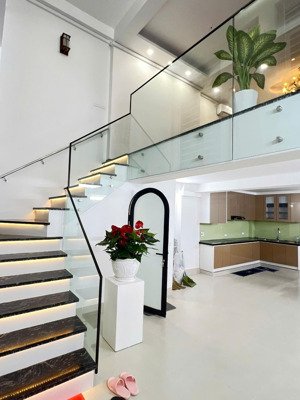 thật 100%! giang văn minh to! hiếm nhà bán, full nội thất, lung linh, ô tô đỗ gần, ngõ thông.