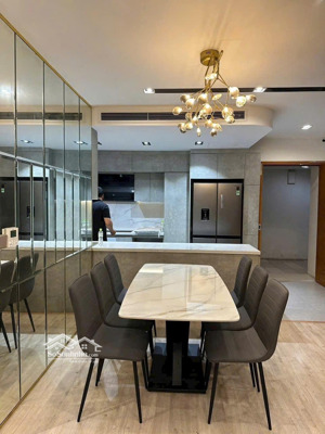 chính chủ chuyển xuống mặt đất bán căn hộ 2 ngủ tầng trung chelsea park nhỉnh 9tỷ, có slot ô tô