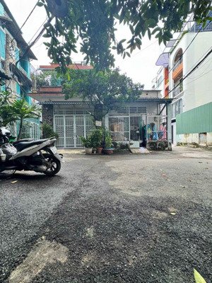 bán nhà góc 2mt cấp 4 hxh sau căn mt nguyễn oanh p17 88m2 giá 7.95 tỷ