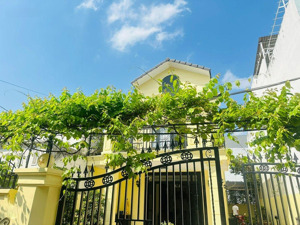 bán biệt thự tuyệt đẹp hẻm xe hơi thủ đức