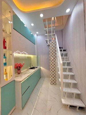 bán nhà shr 2 lầu + sân thượng - cách hẻm xe hơi 20m - quận 7