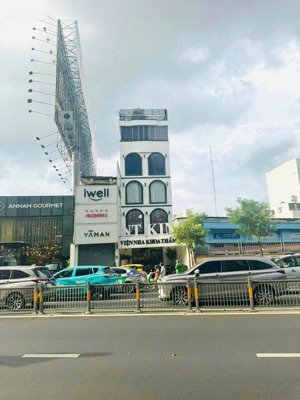 ngợp bank bán gấp nhà mặt tiền nguyễn văn trỗi 6.15 x 20 6 tầng thang máy vị trí siêu đẹp chỉ 36 tỷ