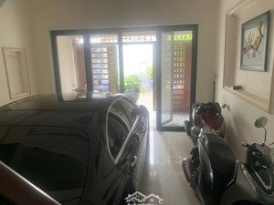 nhà ngộp bank- mặt tiền kinh doanh đường số 9-linh xuân-82m2 (4.3x20)-sổ hồng riêng. 5 tỷ tl nhẹ.