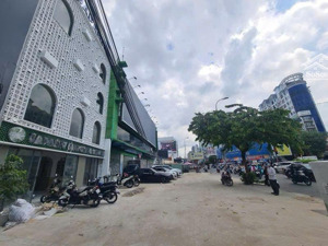 bán tòa nhà mặt tiền nguyễn đình chiểu - cách mạng tháng 8 q3-dt : 12x20m hầm 7 lầu giá 110 tỷ