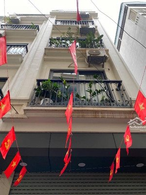 bán nhà phố bồ đề long biên. gần cầu chương dương