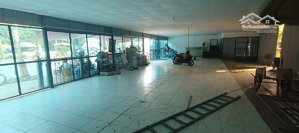 cho thuê kho xưởng, ga ra đường tôn thất thuyết, cầu giấy, dt từ 40m-400m, điện 3fa, xe công đỗ cửa