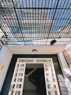 HOÀNG HOA THÁM - P.5 - PHÚ NHUẬN - GIÁ : 9,55 TỶ TL - 76M2 (4,5 x 18,5 ) - 4 TẦNG - 5PN - 6WC