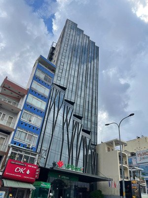 siêu vị trí mt ngay nguyễn gia trí - 8x23m - cn 178,4m - hdt 160tr/th - bán gấp 53 tỷ