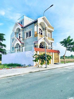 chính chủ bán 9,5m x 17,5m (166,25m2) view hồ sinh thái 15ha, sổ hồng công chứng ngay