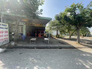 cần bán lô đất đường n1 rộng 24m tại kdc long hậu. dt: 5m x 18m giá 3 tỷ 550tr. sổ đỏ riêng