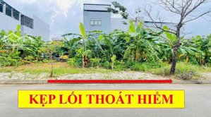 bán đất mặt tiền bàu mạc 20 gần biển, sát trục nguyễn an ninh | kẹp lối thoát hiểm bên hông