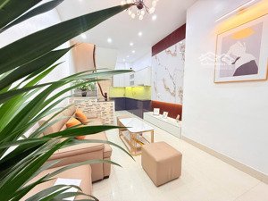 bán nhà gần phố lạc long quân nghĩa đô cầu giấy. diện tích 32m2 5 tầng full nội thất ô tô, 8,75 tỷ