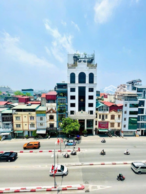 siêu phẩm mặt phố nghi tàm,tây hồ,ô tô tránh,lô góc hai mặt,7 tầng thang máy,kinh doanh 40m 19 tỷ