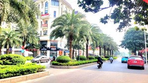 cần bán nhanh căn lk himlam vạn phúc - vị trí vàng- 2 mặt đường - 91m-7tầng -giá 35 tỷ lh0962797596