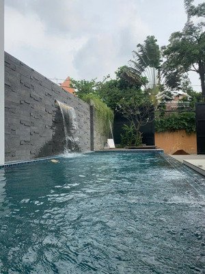 đổi hộ khẩu, bán biệt thự đường quốc hương, thảo điền, quận 2. dt 203m2, 5 tầng. giá 39 tỷ