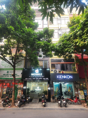 bán nhà mặt phố nguyễn văn huyên - 100m 30 tỉ - trungg tâm cầu giấy ngõ to như mặt phố sổ vuông a4