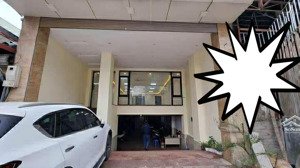 cầu giấy - tòa nhà văn phòng 9t thang máy - khu vip - vỉa hè to rộng - kinh doanh đa thể loại.