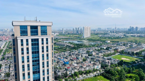 bán căn trục 05 tòa a trục làm nhà mẫu vip nhất the charm | view công viên | giá 9 tỷ | ko đăng ảo