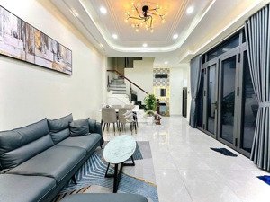 bán nhà 3 tầng - 68m2 - nhỉnh 5 tỷ - đường 6m- cạnh vinhome grand park q9 - 30m ra mt nguyễn xiển